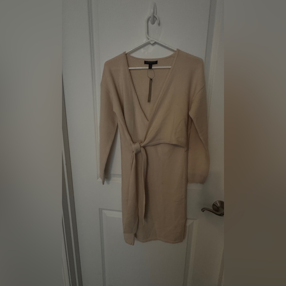 Banana Republic Long Sleeve Wrap Dress in Cream Color - Picture 7 of 7